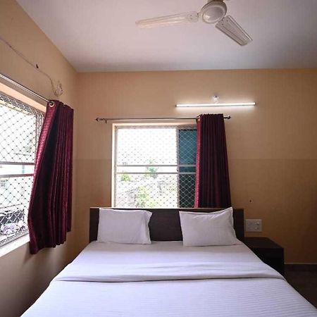 Oyo Flagship Hotel New Moon Inn Puri Esterno foto
