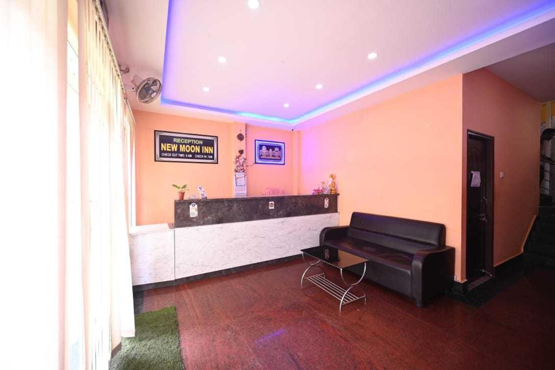 Oyo Flagship Hotel New Moon Inn Puri Esterno foto
